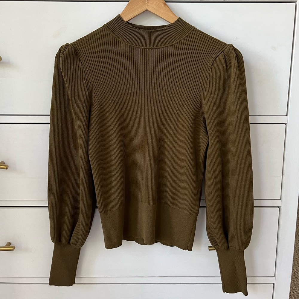 Banana Republic Green Ribbed Mock-Neck Puff Sleeve Sweaters